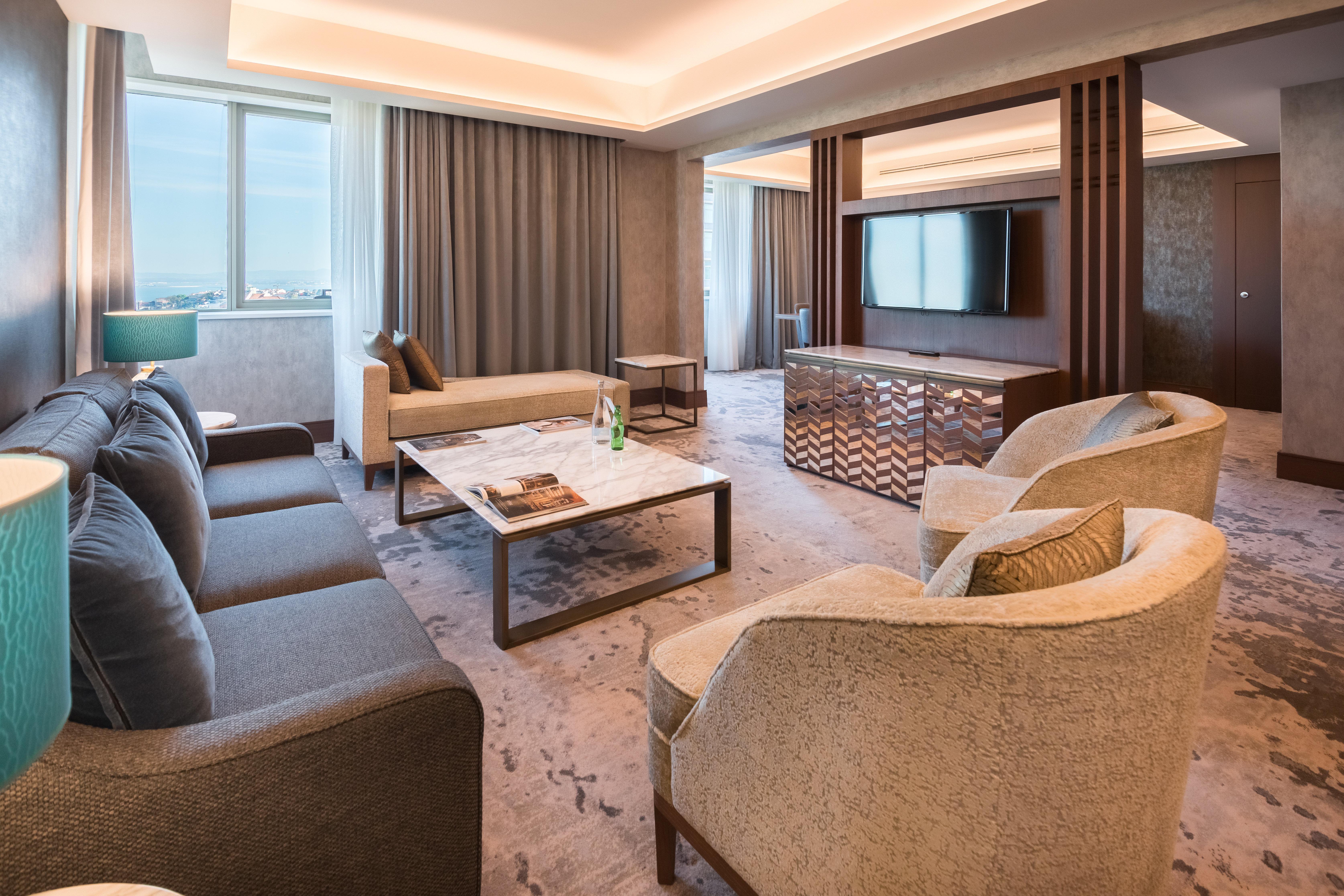 InterContinental Lisbon, an IHG Hotel Esterno foto A suite at the hotel