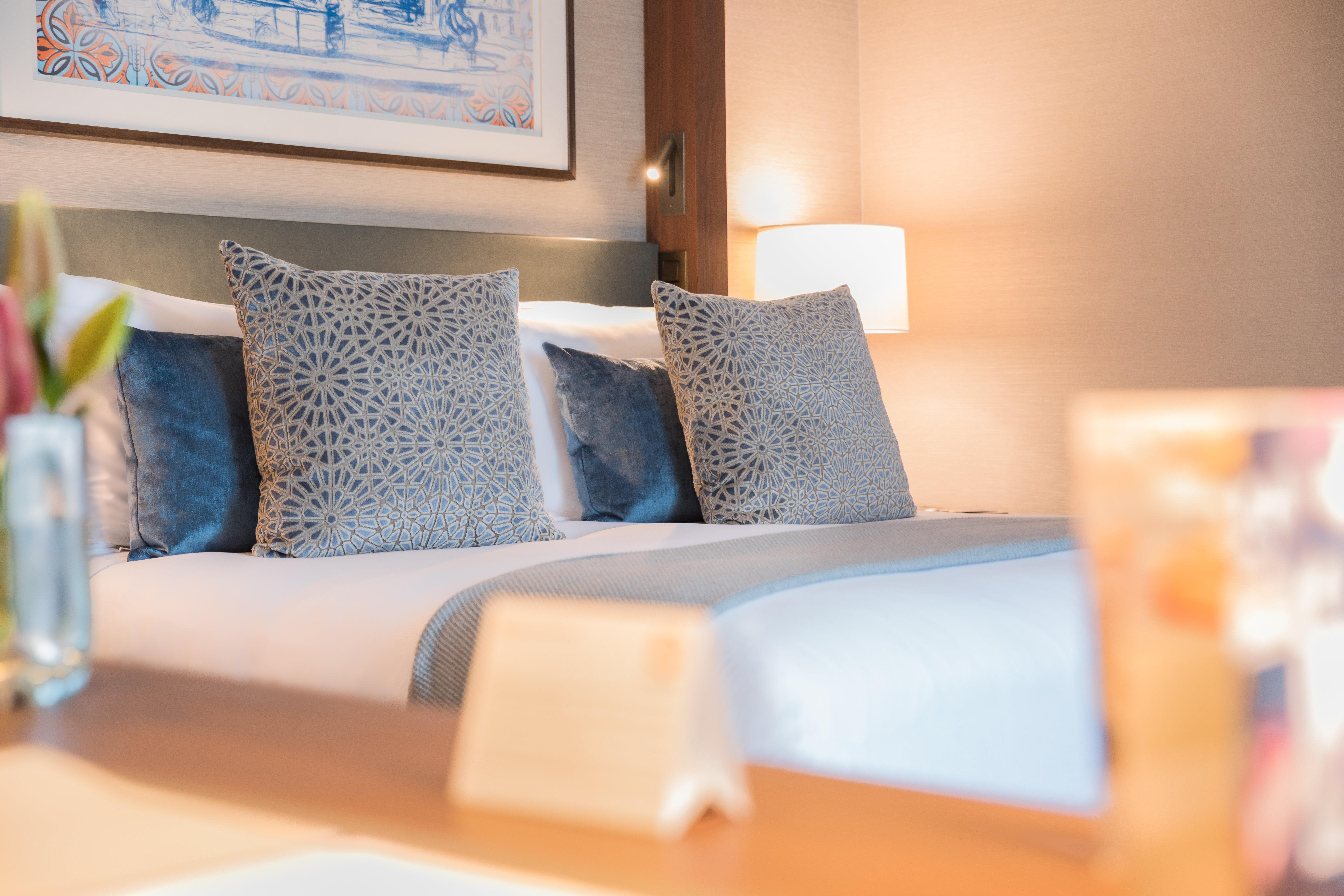 InterContinental Lisbon, an IHG Hotel Esterno foto A bedroom on board