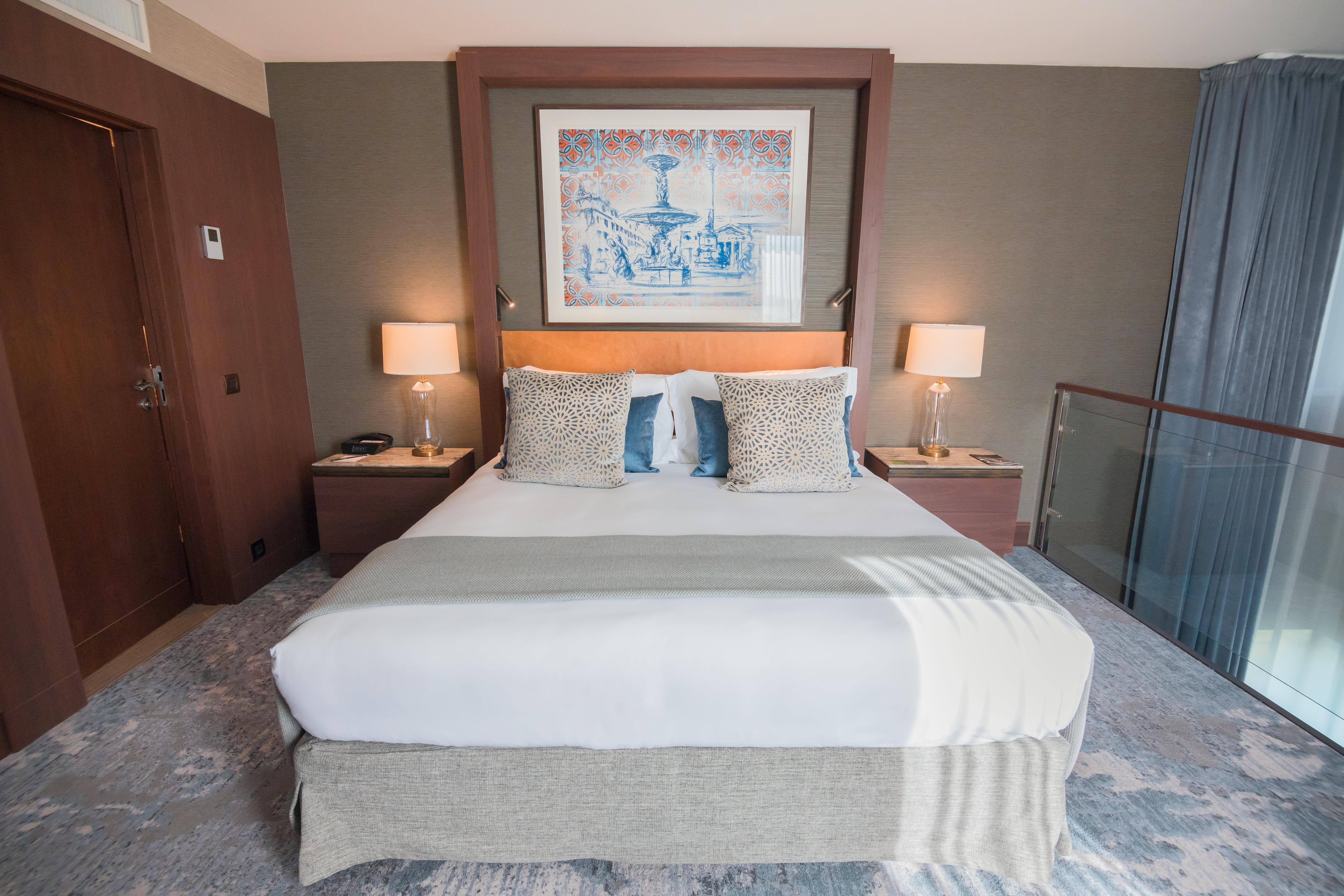 InterContinental Lisbon, an IHG Hotel Esterno foto A bedroom at the hotel