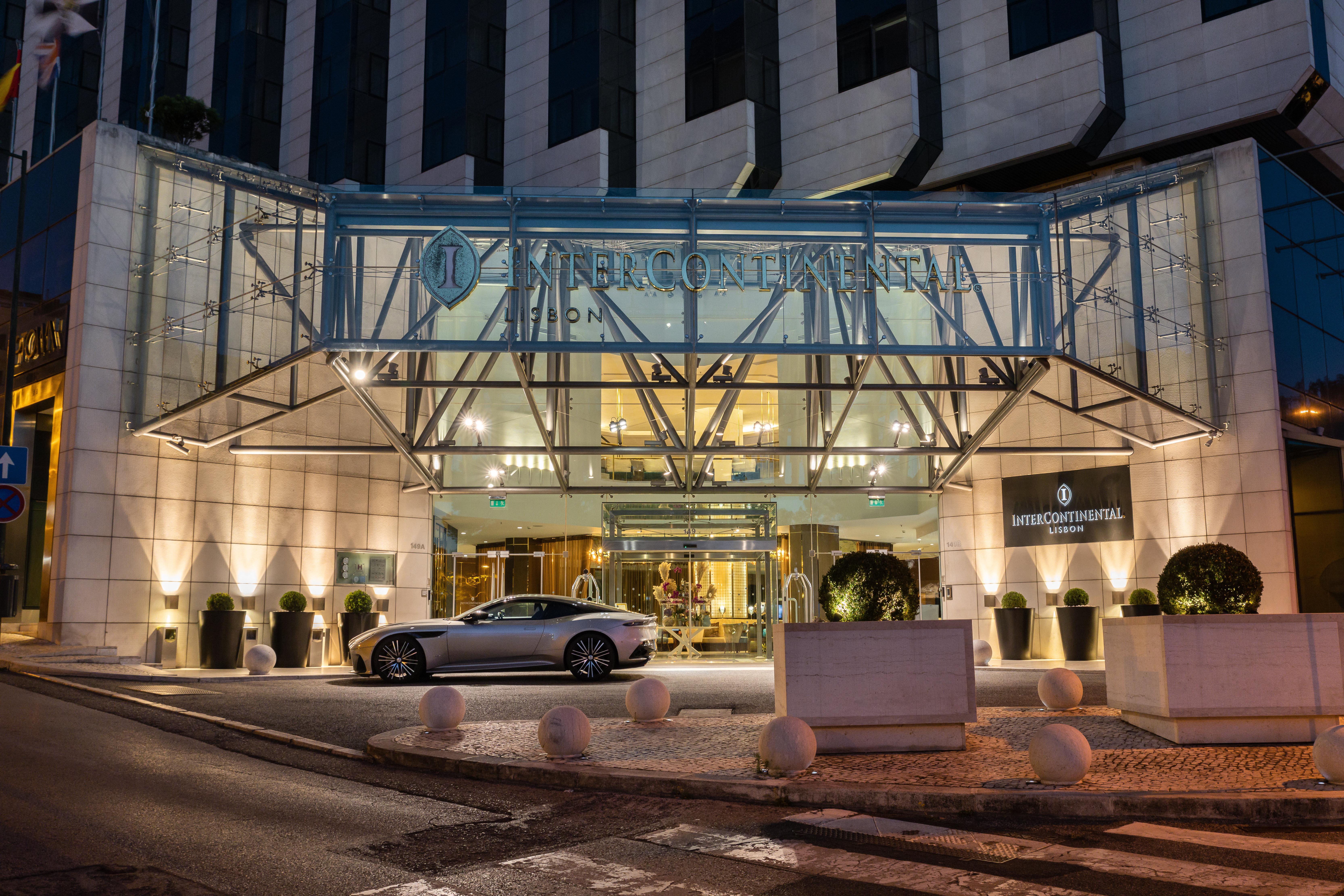 InterContinental Lisbon, an IHG Hotel Esterno foto Entrance of the hotel