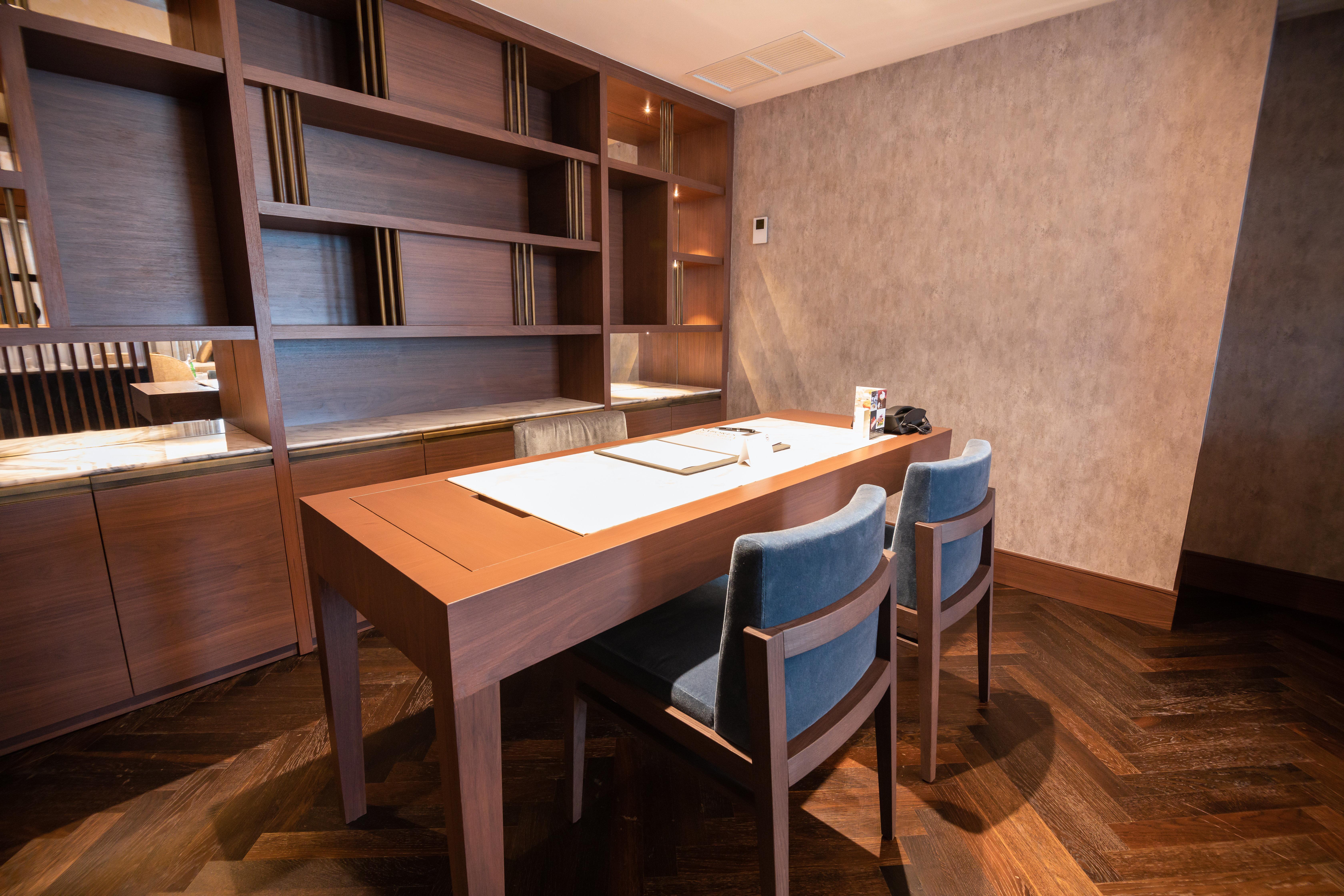InterContinental Lisbon, an IHG Hotel Esterno foto The library